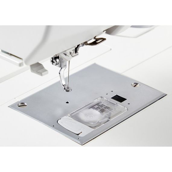 JANOME Memory Craft 100E