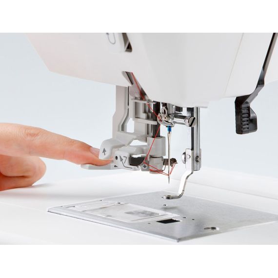 JANOME Memory Craft 100E