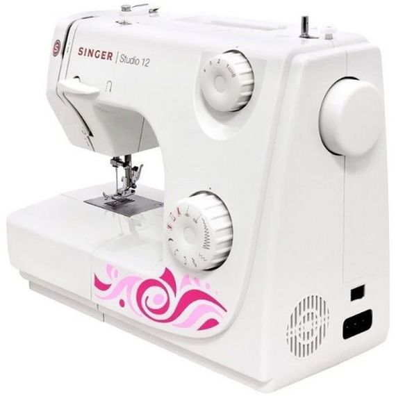 SINGER Studio 12