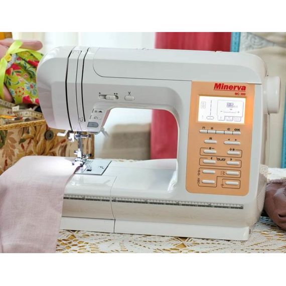 Швейна машина MINERVA MC 300E